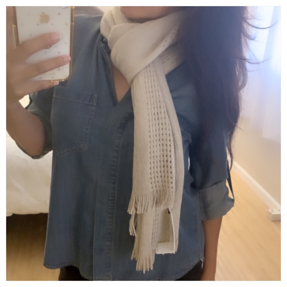 NWT CALVIN KLEIN Scarf